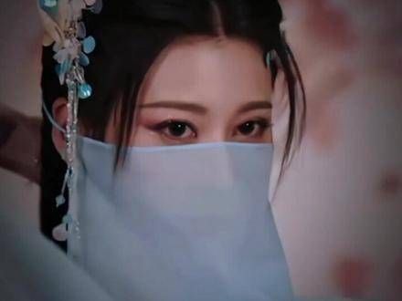 必须说,变成白鸽的花溶展现出了一股不同寻常的霸气感!