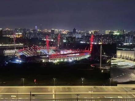 看到 JJ 最后登台并与李荣浩共同亮相的瞬间,我就明白这次的天台之行绝对值得