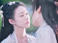 百里东君与玥瑶的吻戏终于上演，只是这份甜蜜转瞬即逝！