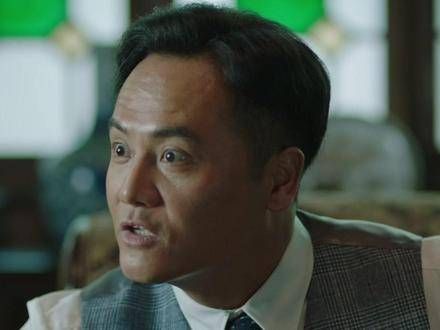 在上海动荡的时局中,赵丰年与林秉良竟发现了“经商致富”的良机, 上海