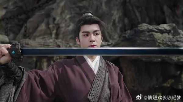 方多病生死关头顿悟 竟当场自创剑法,一招破解相宜太剑