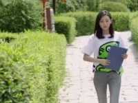 痴心的男子，连续追随了李老师好几个季节了