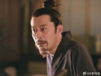 名场面！红狼尖叫“好大一张床”