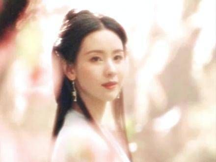 冯衡陈都灵 给人白月光般的清新感受,每个镜头都如此迷人!