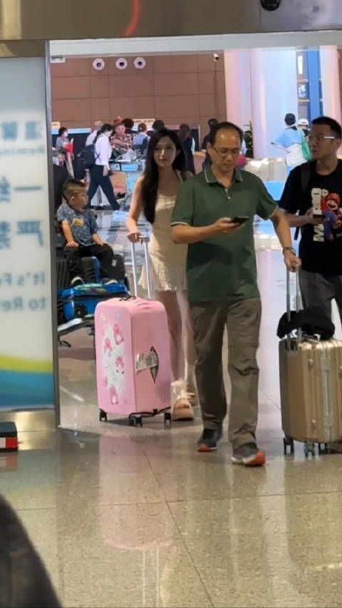 就故意看不着你