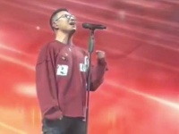 汪峰在上海演唱会的表现 最终以歌曲 画上句号， 依旧保持着高水平的演绎