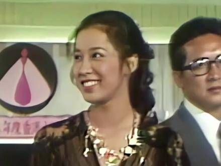 1977年的香港小姐冠军 她的风采让无数富豪心动，一生潇洒自如！