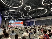 舞台剧《中国轨道号·春》在成都首演 业内赞其首创“科幻少年剧”