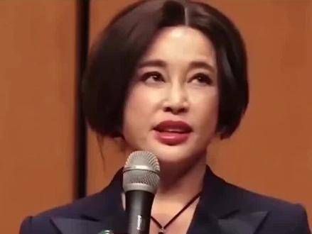 刘晓庆曝出离婚大瓜,快来关注最新动态