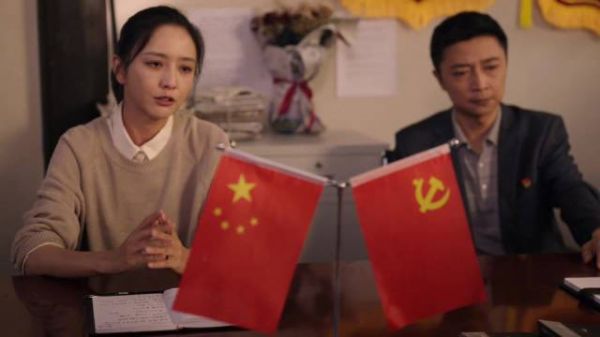 提起已经去世的于老师,安颜@佟丽娅 还是留下了眼泪,于老师一生为学生,从教四十一年…