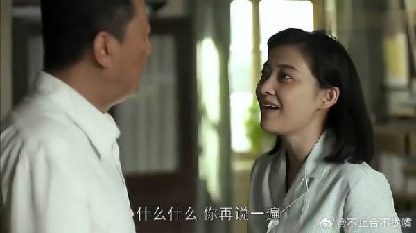 德福突然要看红楼梦，他也想学点文化了