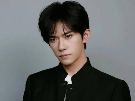易烊千玺讲述从抗拒到享受镜头的过程