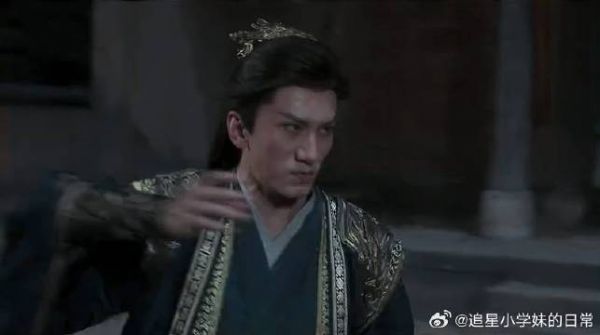 魔尊发现幕后凶手，怎料中了无心槐，武功尽失被埋伏