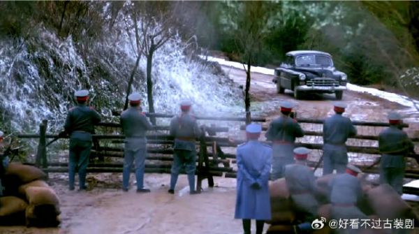 师长叛变跨境逃跑,不料军队早在边界线等着,好看了