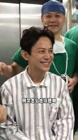 何炅一张住院照曝光，才明白他十年前射出的子弹，十年后正中眉心