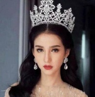 泰国“人妖皇后”，被中国富豪娶回家，婚后生活怎样？