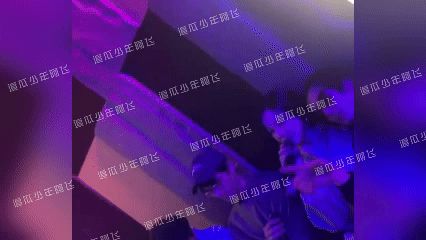 王鹤棣陈小纭恋情疑曝光 K歌示爱亲热搂抱