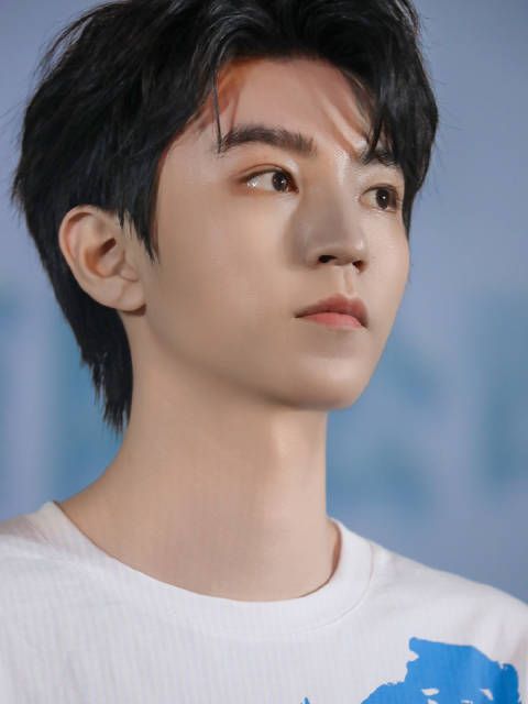 王俊凯野孩子郑州路演路透小合集 阿姨喊话小凯成为河南媳妇,汗流浃背啦!