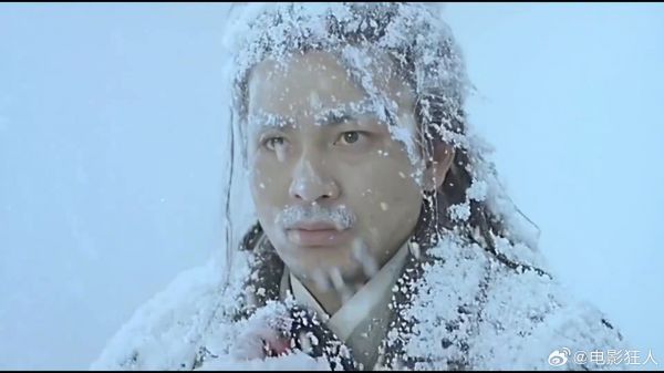 心中无女人，拔刀自然神，傅红雪一把黑刀屠戮武林