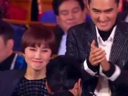金鸡奖最佳男主角,婚后多年沉寂后连续荣获金鸡百花影帝,再度获得认可…