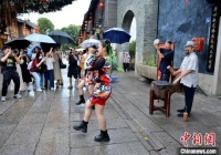 国潮嘉年华福州三坊七巷启幕 创新演绎传统文化