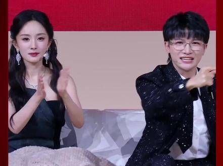 杨幂和周深互相放出狠话,周深表示:“我的本命英雄是‘麦克风’”
