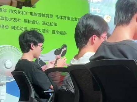 峡谷瞬息万变,1秒切换,是观察的艺术,也是制胜的秘诀。他做到了,你呢?