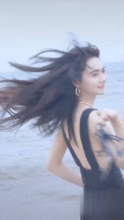 姜佩瑶女二专业户,颜值演技并存,随性洒脱气质美,神似高圆圆你们觉得像?