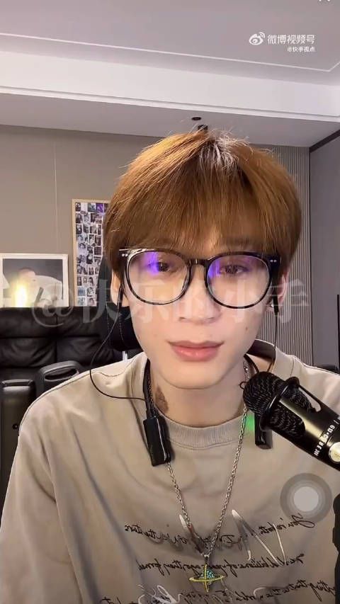 毛宸宸非常的不理解 我直播帮二姗解释 夸赞二姗的好