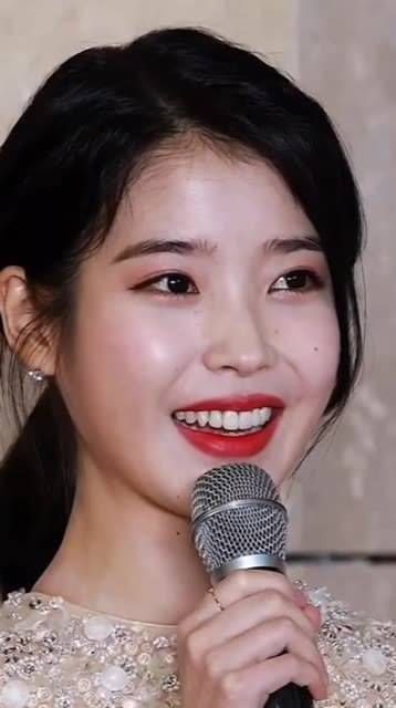 这样的美女你心动吗 IU