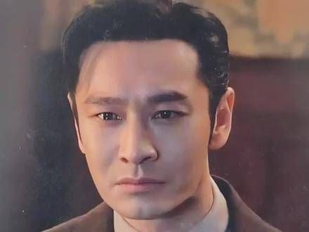 黄晓明曾爱过的六位女子,其中一位另觅佳偶,一位被“扫地出门”…