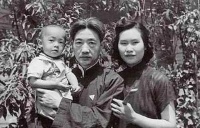 不满包办婚姻，他给儿子残忍取凶名，妻儿接连去世，追悔莫及