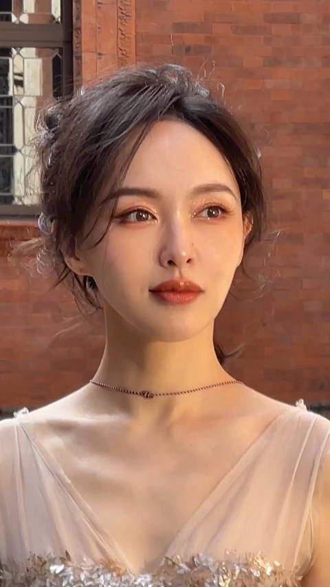 我嘞个豆唐嫣连笑起来的眼纹都那么美,真的被养的很好