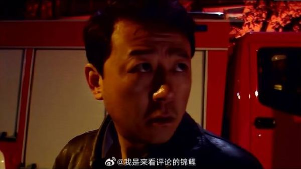 小偷报假警,让消防车吸引保安,他竟悄咪咪偷走宝石