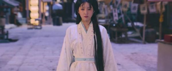 网剧河伯祭中男主的行为令人感动,失忆仍关心女主,这样的剧情很吸引人…