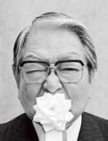 摄影师｜日本摄影家细江英公去世，享年91岁