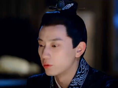 极度的真诚,才是无坚不摧,他自觉自己这些想留下她的小心思不坦荡…