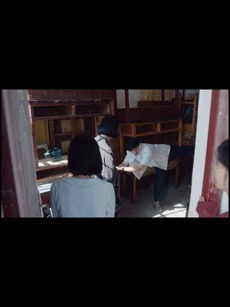 小山老师因张校长的一张巧嘴而被吸引,享受“第一名男将”的顶级待遇