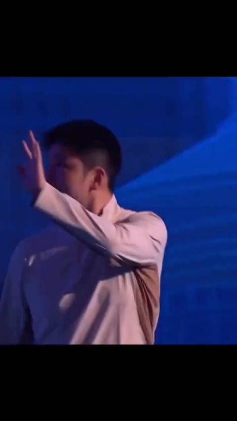 新鲜的东哥 呜呼~挑边嘉宾咚咚大王,就说,短期内,除了乒乓球…