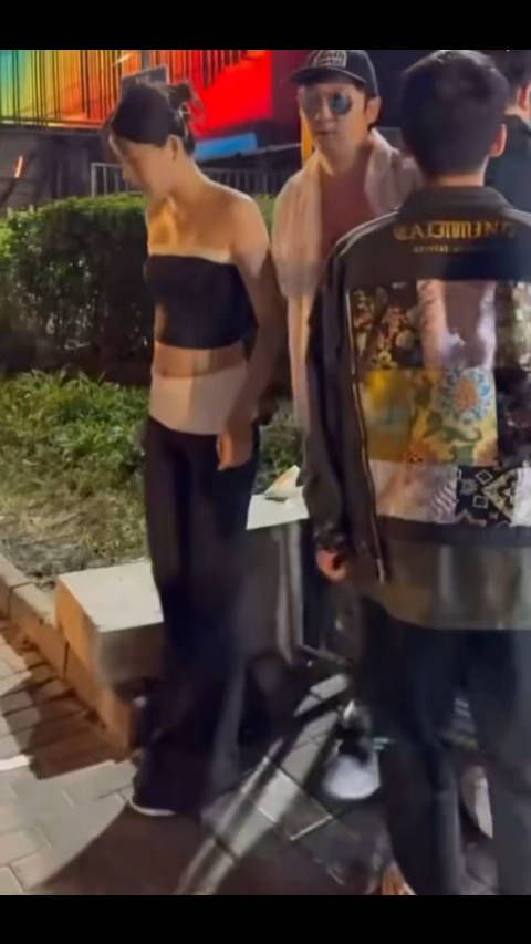 居然还有人模仿王思聪……他不知道王思聪的精髓是有钱吗?