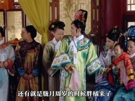 细节之处见真章,曾为人母者总是下意识地保护孩子