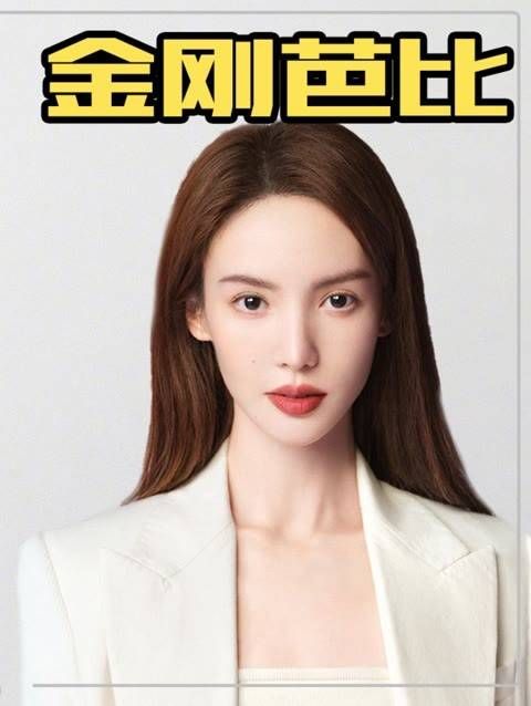 身为美食爱好者却能维持好身材,被誉为“金刚芭比”