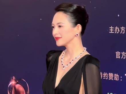 国际章子怡红毯秀,风采依旧