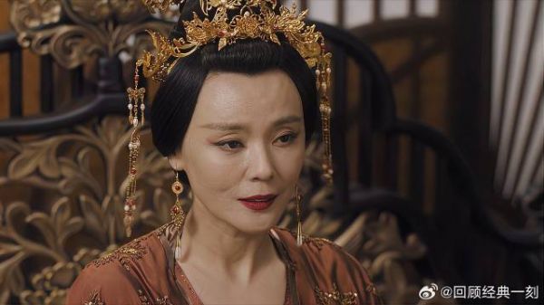 秦严逃出皇宫,大臣担心后患无穷,谁料太后根本不在乎