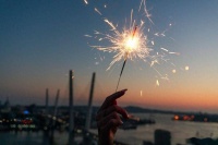 香港国庆烟花汇演：熊猫造型惊艳亮相！