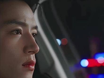 虽然一开始是林霖主动的，但后来两次究竟谁更主动还真不好说