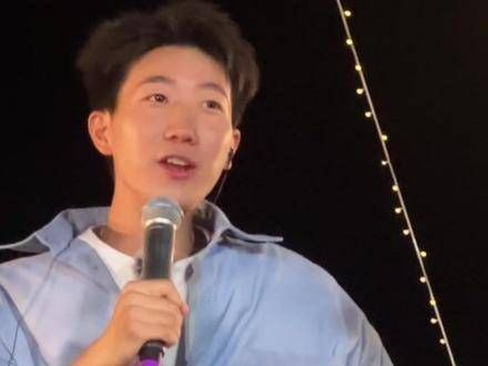 音乐会现场,一同摇摆