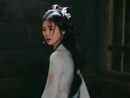 素衣染血,我见犹怜
