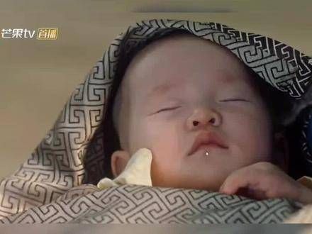 小沈璃生来就带有牙齿哎!与凤行琉羽