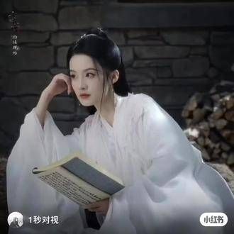 李沁在《七夜雪》中饰演的大女主薛紫夜真是美得惊艳，飒爽非凡